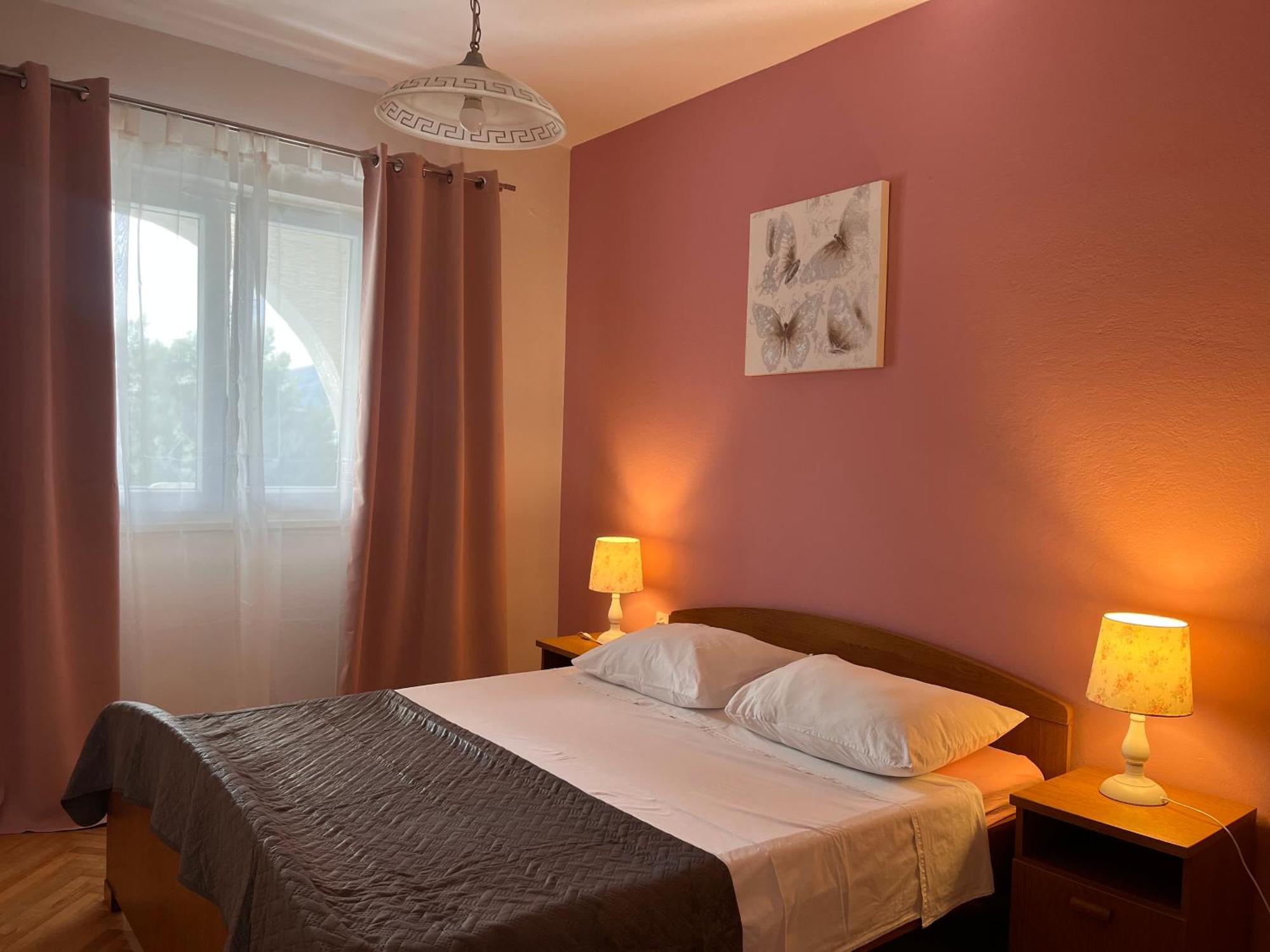 Apartments Villa Mirella 20 M From The Sea - Free Parking 트로기르 외부 사진