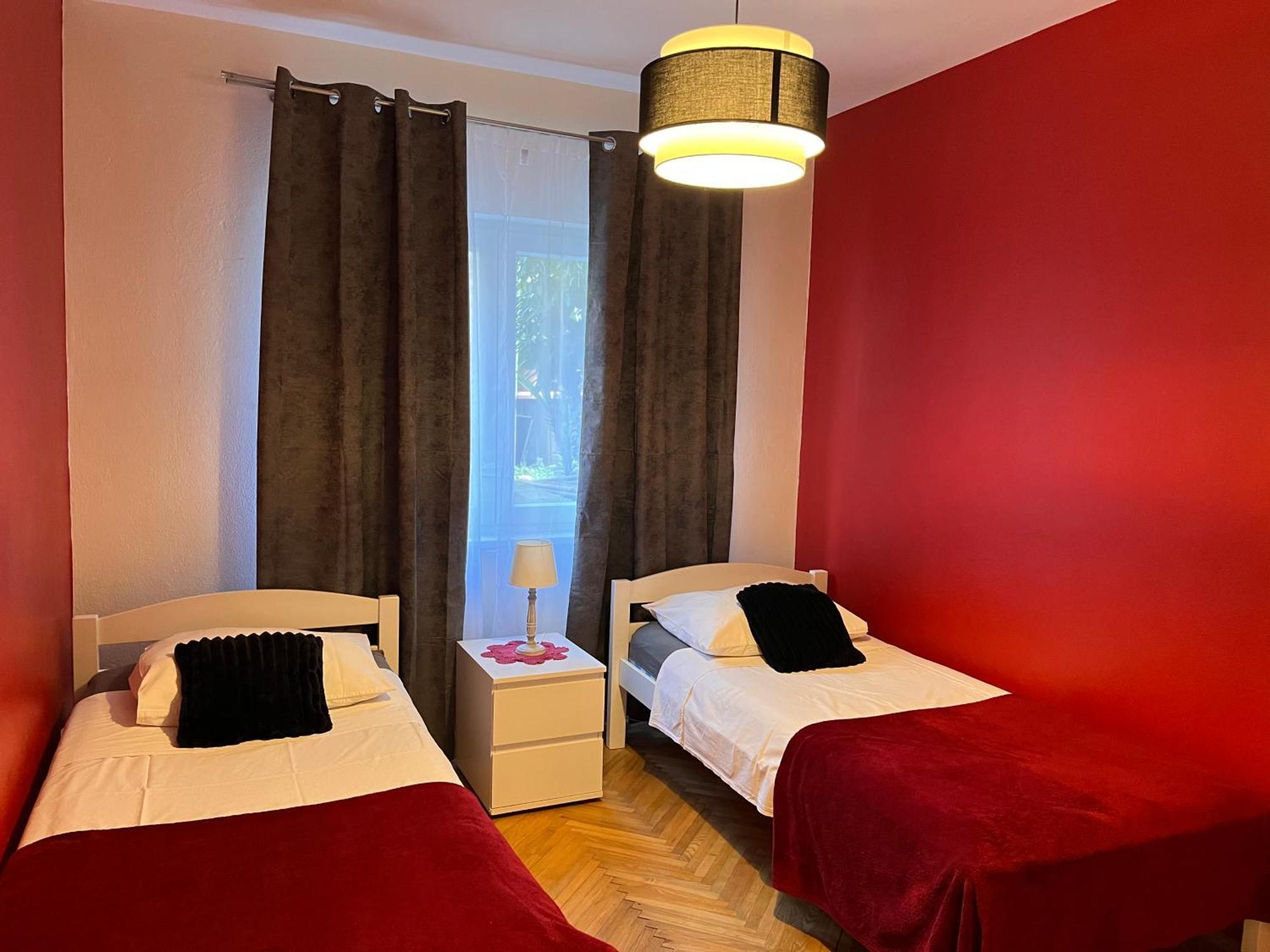Apartments Villa Mirella 20 M From The Sea - Free Parking 트로기르 외부 사진