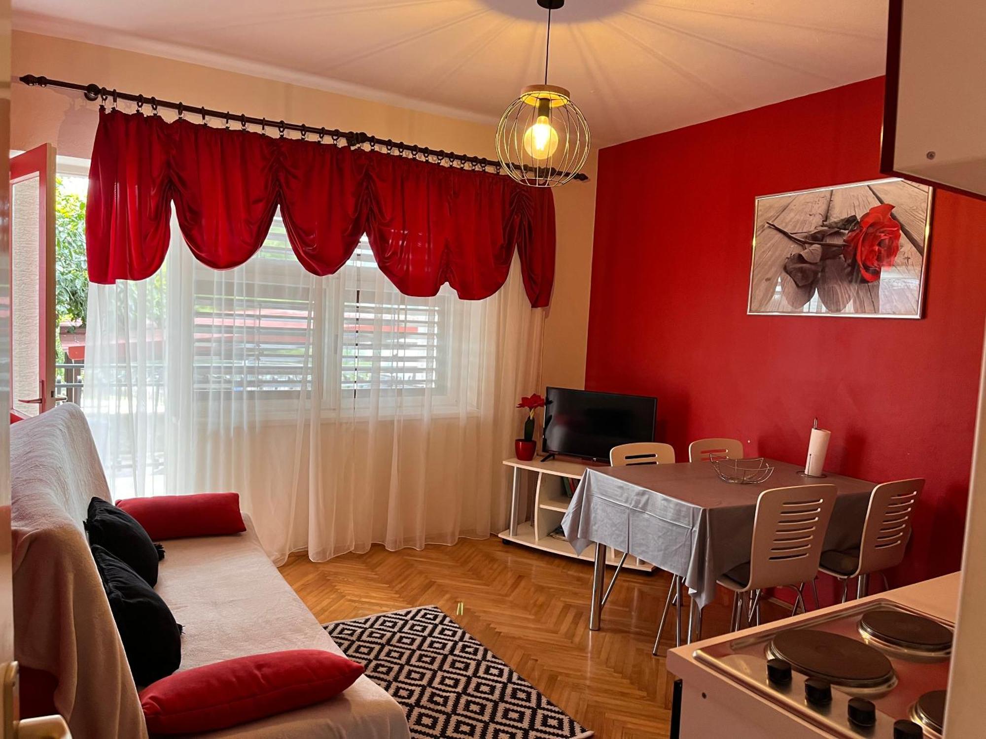 Apartments Villa Mirella 20 M From The Sea - Free Parking 트로기르 외부 사진
