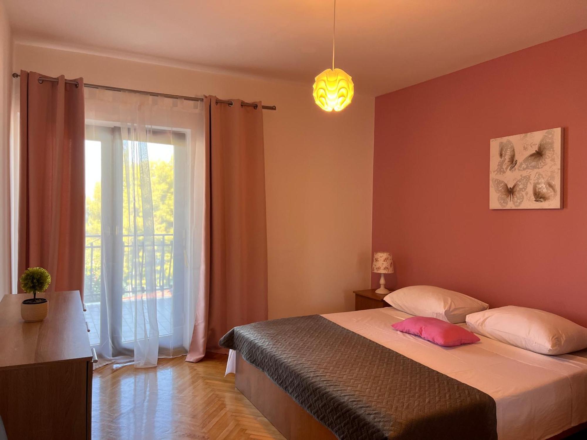 Apartments Villa Mirella 20 M From The Sea - Free Parking 트로기르 외부 사진