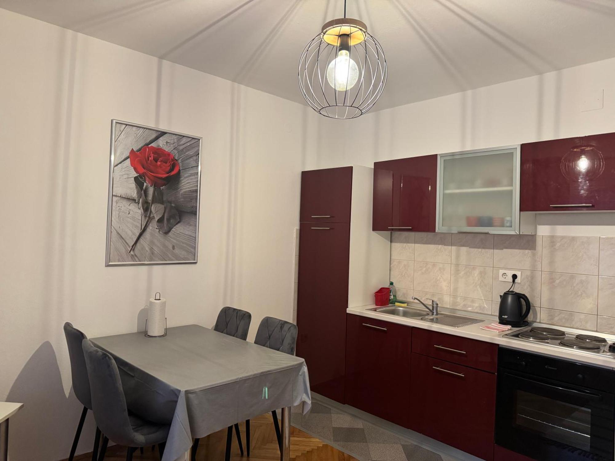 Apartments Villa Mirella 20 M From The Sea - Free Parking 트로기르 외부 사진